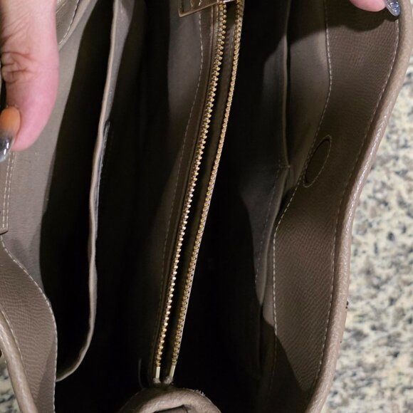 Taupe Coach handbag - Picture 4 of 5